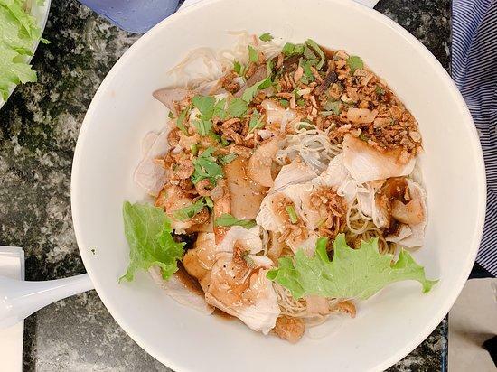 Clear Rice Noodles And Thin Egg Noodles
